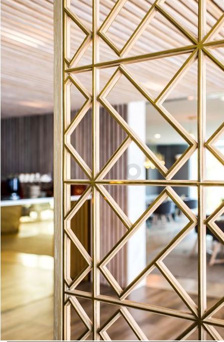 Mirror window - La Joie