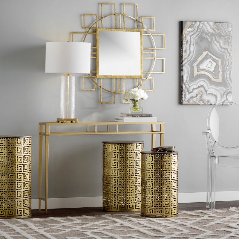 Decorative metal shield - La Joie